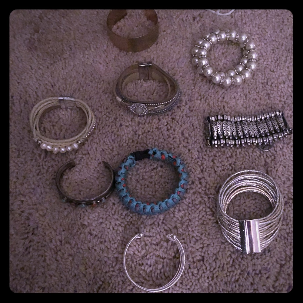 Bracelet lot